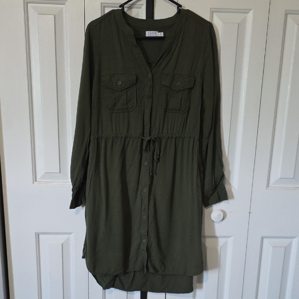 Time and Tru Dark Green Long Sleeve Dress